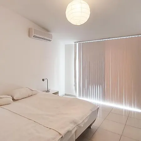 Sunset Beach Vip 1 Residences Apartment *